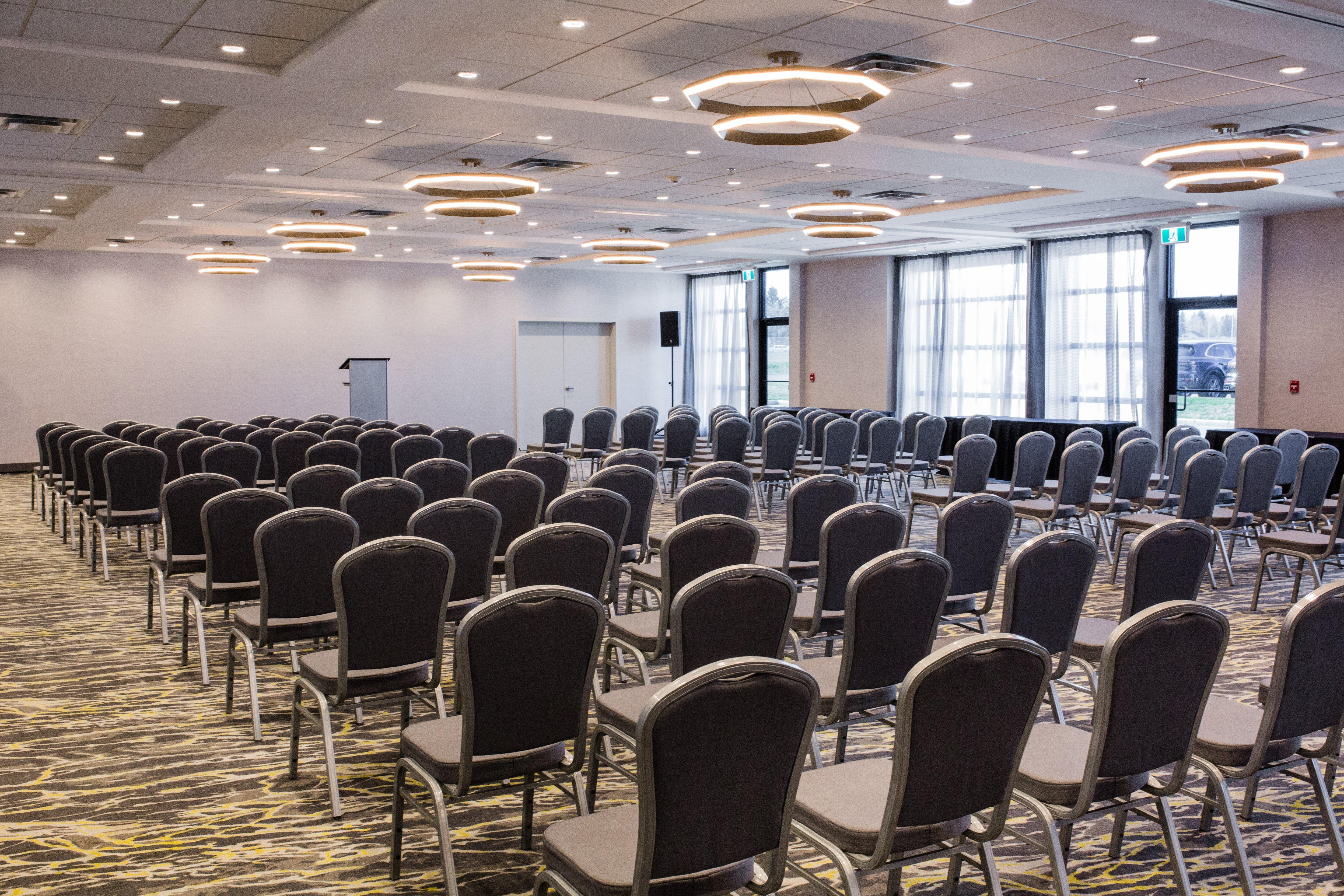 Holiday Inn Calgary South Conference Center Eksteriør billede